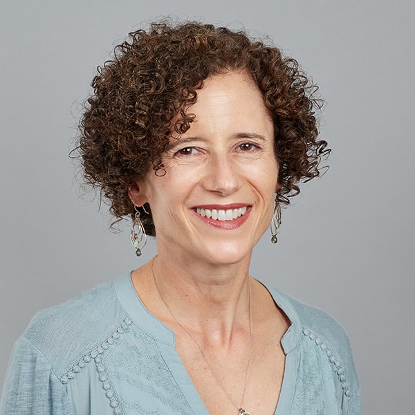 Stephanie McKinnon McDade, DipWSET, Instructor